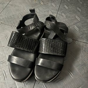 Platform sandals